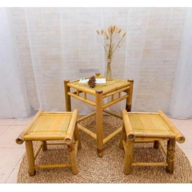 Bộ bàn ghế tre nhỏ decor Tết màu vàng nâu hun khói – phù hợp gia đình, ban công, Homestay, 250.000₫ Bộ bàn ghế tre nhỏ decor Tết màu vàng nâu hun khói – phù hợp gia đình, ban công, Homestay, 250.000₫