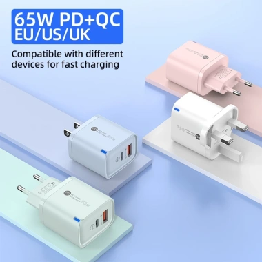 Bộ chuyển đổi sạc nhanh 65W cho điện thoại di động – USB 2 cổng + Type‑C có đèn