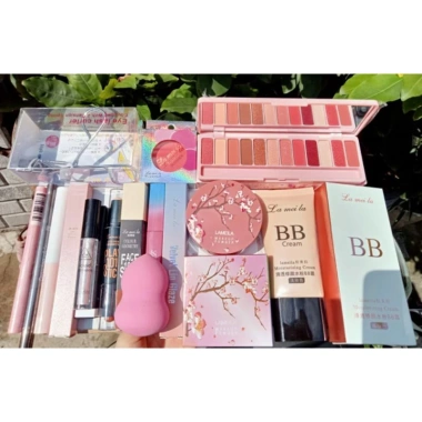 Bộ cọ trang điểm 8 món + 12 món makeup tiện lợi, giá chỉ 149.000₫, giảm tới 37k