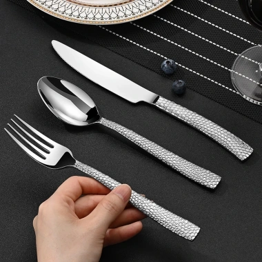 Bộ Đồ Ăn Thép Không Gỉ Rèn Nhật Bản, Dao Nĩa Thìa Búa Dày Họa Tiết, 47.820₫ 5 Bộ Đồ Ăn Thép Không Gỉ Rèn Nhật Bản, Dao Nĩa Thìa Búa Dày Họa Tiết, 47.820₫ 5