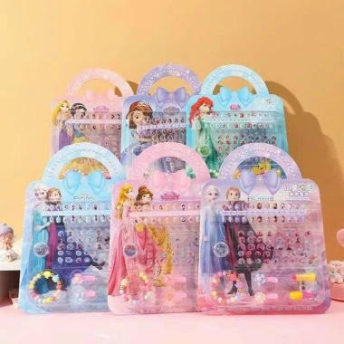 Bộ đồ chơi làm nail Subokid cho bé gái - sticker, dũa, sơn móng, vòng tay, kẹp tóc, giá 38.999₫