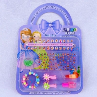 Bộ đồ chơi làm nail Subokid cho bé gái - sticker, dũa, sơn móng, vòng tay, kẹp tóc, giá 38.999₫ 6 Bộ đồ chơi làm nail Subokid cho bé gái - sticker, dũa, sơn móng, vòng tay, kẹp tóc, giá 38.999₫ 6