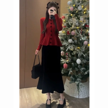 Bộ Đồ Mặc Tết Nữ Chân Váy Đuôi Cá Nhung Thu Đông và Áo Len Đỏ Siêu Đẹp Thời Trang Giảm 20 phần trăm Giá Chỉ 315,837₫