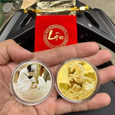 Bộ đôi đồng xu Ngựa Úc lì xì Tết - Túi Lộc nhung đỏ, giảm giá còn 12.826₫