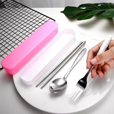 Bộ Đũa Muỗng Nĩa Inox hộp tiện lợi du lịch - Giá 25.000đ, inox bền, nhẹ, an toàn
