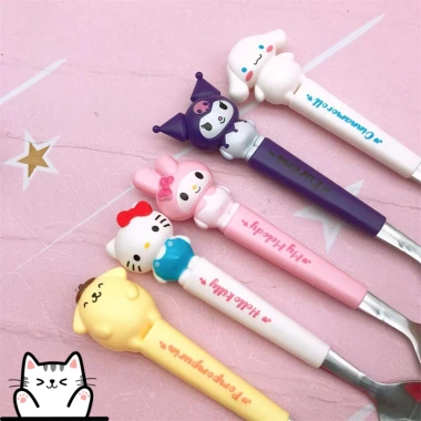 Bộ Đũa Thìa Nĩa Inox Kuromi, Kitty, Cún Trắng - Hộp Đựng Tiện Lợi, Giá 22.000₫