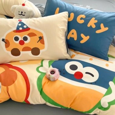Bộ ga giường 4 món cao cấp cotton đũi mềm mịn in 5D cute - Giá ưu đãi 577,358₫ 2