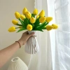 Bó hoa tulip 20 bông và bình nhựa BÓ MẠ - Trang trí nhà, decor chụp ảnh, giá ưu 6