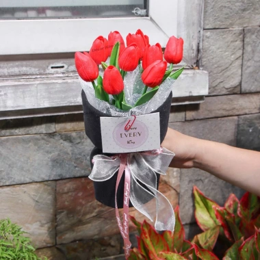Bó Hoa Tulip Decor Kim Vinh Nhiều Màu Dễ Thương Kèm Thiệp – Sinh Nhật 129.000₫