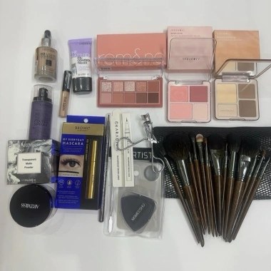 Bộ makeup cá nhân 15 món đầy đủ, chi tiết - Giá ưu đãi 2,4 triệu, giảm 23%