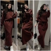 Bộ nỉ nữ thu đông áo sweater croptop cổ polo và chân váy suông dài đỏ line trắng Fizano HCOM3.640 2