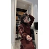 Bộ nỉ nữ thu đông áo sweater croptop cổ polo và chân váy suông dài đỏ line trắng Fizano HCOM3.640 4