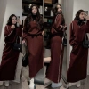 Bộ nỉ nữ thu đông áo sweater croptop cổ polo và chân váy suông dài đỏ line trắng Fizano HCOM3.640 9