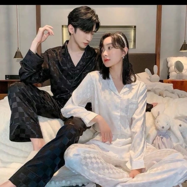 Bộ quần áo ngủ lụa cao cấp nam nữ dài tay, size 40-99kg, siêu mềm, không nhăn, thời trang, đêm ngủ thoải mái, giá chỉ 170.900₫ - ưu đãi Tết 2.024 4