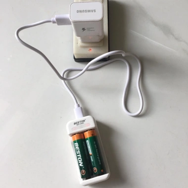 Bộ sạc pin 2 cổng Beston C8.001 - Sạc AA/AAA cho micro không dây, điều khiển, giá 30k