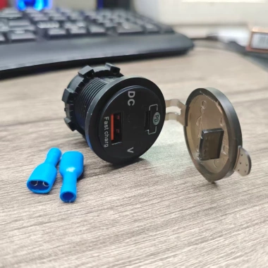 Bộ sạc xe hơi USB 3.0 PD Type‑C 12V nhanh, đèn LED & vôn kế kỹ thuật số, tương thích ô tô - chỉ 86.900₫