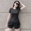 Bộ tập gym nữ áo phủ bụng, quần 2 lớp, phù hợp yoga, chạy bộ, đạp xe - Chỉ 109.900 VND 3
