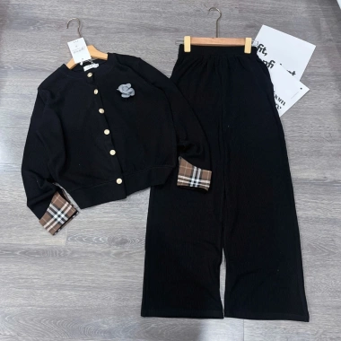 Bộ Tết Sét chất tăm hàn áo cài tay dài và quần suông cạp cao size S-XL 40-70kg 230k