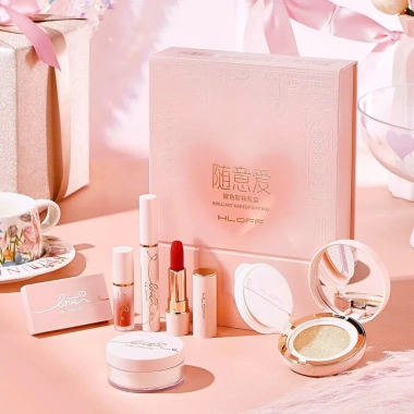Bộ Trang Điểm HLOFF 7 món hộp hồng - Hàng hãng, kèm túi đựng đẹp, quà tặng nữ, tặng người yêu - Giá chỉ 330.000 VNĐ 2 Bộ Trang Điểm HLOFF 7 món hộp hồng - Hàng hãng, kèm túi đựng đẹp, quà tặng nữ, tặng người yêu - Giá chỉ 330.000 VNĐ 2