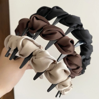 Bờm Băng Đô Răng Sóng Đen Nâu - Be Phủ Satin Phong Cách Hàn Quốc Mẫu Mới 15.000₫