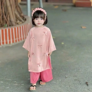 Bờm tóc nhún phồng đính hạt trai cho bé gái - Đồ tết áo dài Y041 giá 15.000 VND