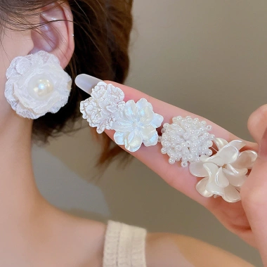 Bông tai bạc kim ngọc trai hoa bông Niche Sense – thiết kế ngọt ngào, thanh lịch, giảm giá 43.240₫ 2