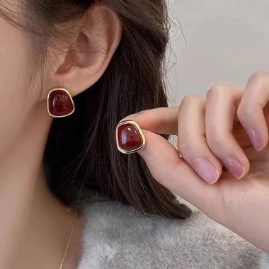 Bông tai đỏ tết mạ kim loại sang chảnh, phong cách Hàn Quốc, rẻ vô đối 19.900đ - hot trend 3
