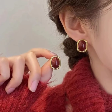 Bông tai đỏ tết mạ kim loại sang chảnh, phong cách Hàn Quốc, rẻ vô đối 19.900đ - hot trend 8