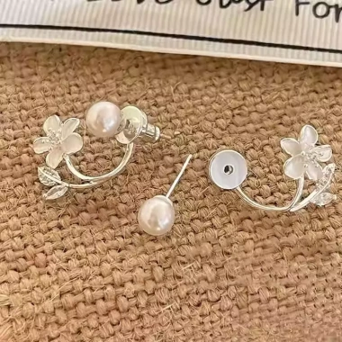 Bông tai hoa hạt lãng mạn - Thiết kế đơn giản sang trọng cho phụ nữ, giá ưu đãi 59.400 VND