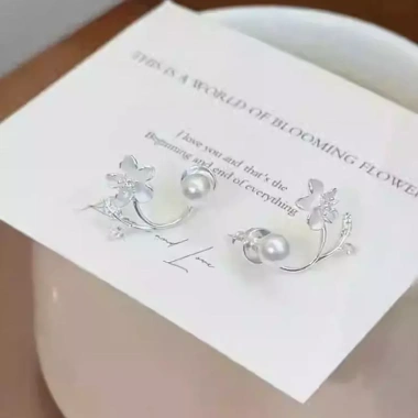 Bông tai hoa hạt lãng mạn - Thiết kế đơn giản sang trọng cho phụ nữ, giá ưu đãi 59.400 VND