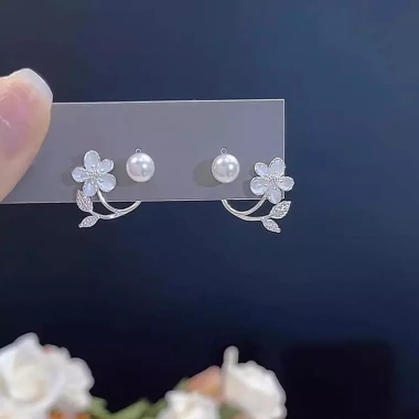Bông tai hoa hạt lãng mạn - Thiết kế đơn giản sang trọng cho phụ nữ, giá ưu đãi 59.400 VND