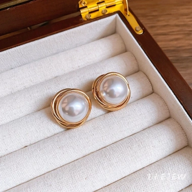 Bông tai ngọc trai nhân tạo hình tròn DREJEW nữ Kiểu cổ điển giảm giá 38.000đ