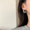 Bông tai nữ nhẹ sang trọng, phong cách lạnh, vàng 18K, tròn phóng đại - 94.600₫ 3