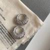 Bông tai nữ nhẹ sang trọng, phong cách lạnh, vàng 18K, tròn phóng đại - 94.600₫ 5