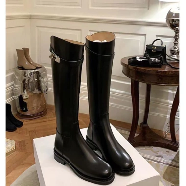 Boot đùi khoá thắt lưng Hàng Quảng Châu - Gửi hàng trước Tết, chỉ 350.000₫