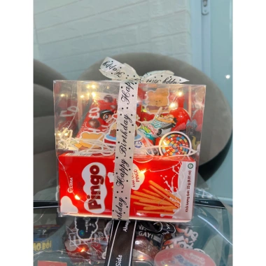 Box quà Bánh Kẹo kèm Đèn LED - Quà Tặng Sinh Nhật, Kỷ Niệm, Trung Thu, 20/10, 8/3, Valentine 14/2, 1/6 - Giá chỉ 130k