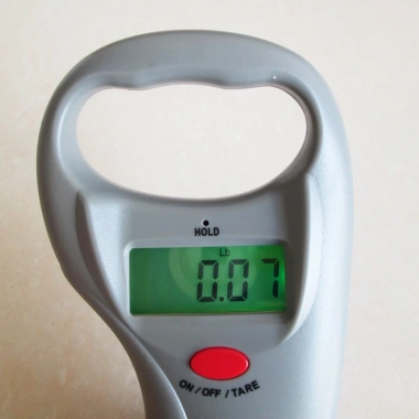 Cân điện tử câu cá WH-A13 45kg cầm tay, tích hợp thước đo – Giá chỉ 92.000₫