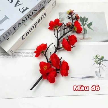 Cành đào trang trí Tết 2.026 LIVILUXE – Giỏ quà tháp bánh kẹo, giảm giá 25.000đ