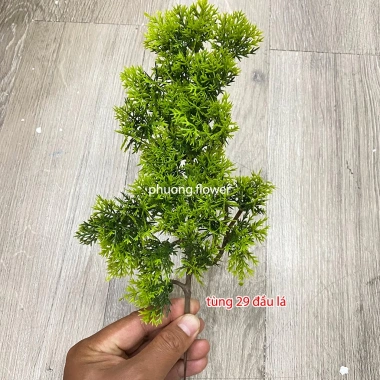 Cành tùng giả lá kim nhựa xanh bonsai tiểu cảnh sân vườn giống 100% giá 13.500 6 Cành tùng giả lá kim nhựa xanh bonsai tiểu cảnh sân vườn giống 100% giá 13.500 6