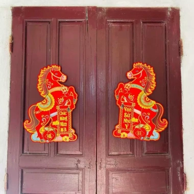Cặp Hình Dán Ngựa Đỏ Truyền Thống 50cm Trang Trí Cửa Tết Bính Ngọ 2.026 Giá 55.000đ
