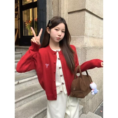 Cardigan Nữ Nơ Chi Tiết Dệt Kim 2.026 Xuân Thu – Top Giả Hai Mảnh, Áo Len Dài Tay, Áo Khoác Ngoài Giá Ưu Đãi 175.500₫