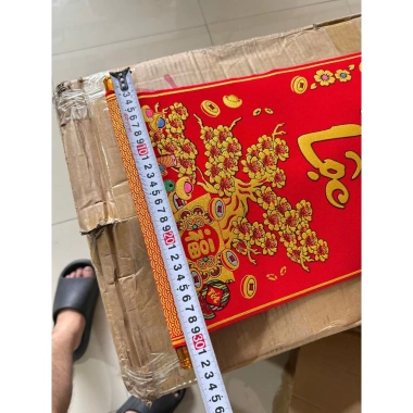 Câu đối đỏ Mai Đào 32x73cm vải nhung - Trang trí Tết Ngày Xuân, ưu đãi 150.000 VND