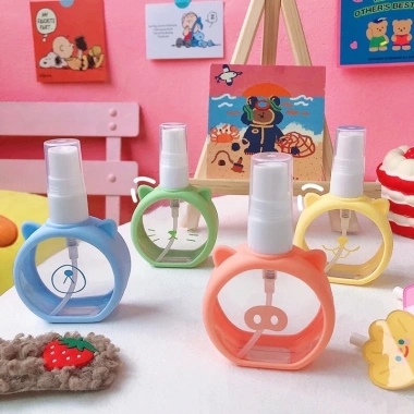 Chai xịt phun sương 50ml silicone dễ thương, tiện dụng, bọc silicone bảo vệ 33.000đ