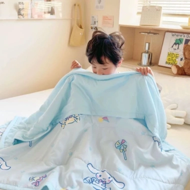 Chăn Đậu Nành Siêu Xịn Xò - Ấm Áp Cho Học Sinh Đi Học và Du Lịch, Giá 79.000 VNĐ 9 Chăn Đậu Nành Siêu Xịn Xò - Ấm Áp Cho Học Sinh Đi Học và Du Lịch, Giá 79.000 VNĐ 9
