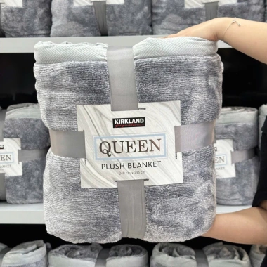 Chăn Kirkland Moncler tuyết dày dặn, lông cừu Memminbedding Luxury, chăn du lịch chỉ 550k (gốc 715k)