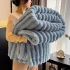 Chăn Lông Thỏ Cao Cấp 2 Lớp Mềm Mịn Giữ Nhiệt Nhập Khẩu Nguyên Chiếc Giá 199k 9