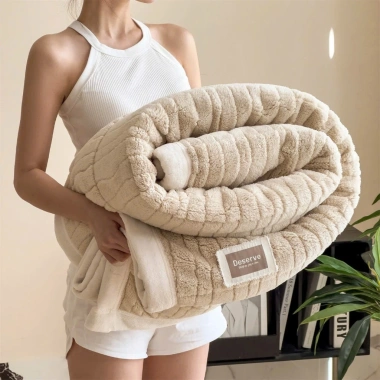 Chăn lông thỏ nhập khẩu cao cấp 2x2m, mềm mịn 4 mùa, giá ưu đãi 285.000đ 6