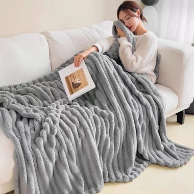 Chăn nhung tăm lông thỏ siêu mềm mịn Otama Bedding, decor mùa thu đông - 152k 10
