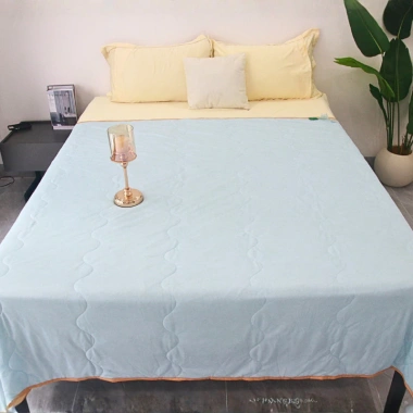 Chăn thun lạnh Tomato siêu mát, thoáng khí, chần băng lụa pastel - Giá 259.000đ