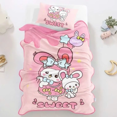 Chăn tuyết trẻ em 1mx1m4 hoạ tiết siêu xinh, giá ưu đãi 69.000đ cho bé đi học